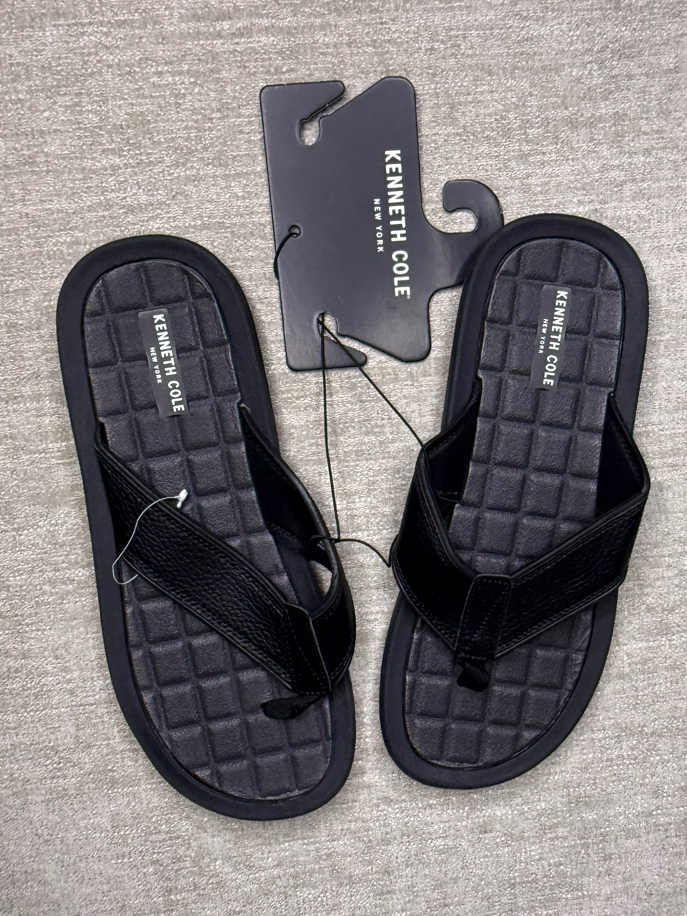 Kenneth Cole New York Men’s Black Thong Sandals Size 11 NWT